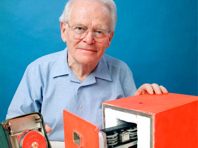 Dr David Warren with the Black Box flight data recorder