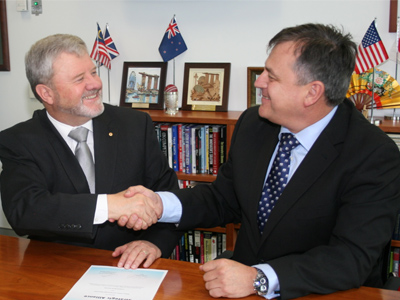 Chief Defence Scientist Dr Alex Zelinsky (right) with Lockheed Martin Australia Chief Executive Raydon Gates.