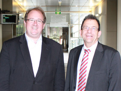 Senator the Hon David Feeney (left) with Deputy Chief Defence Scientist Dr Warren Harch (right) meeting to discuss Maritime Security and other areas of Defence and national security. 