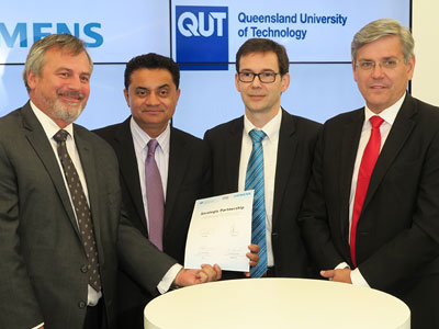 L-R: Chief Defence Scientist Dr Alex Zelinsky, Professor Arun Sharma (QUT Deputy Vice-Chancellor), Michael Wycisk (Siemens AG) and Jeff Connolly (Siemens Australia CEO) L-R: Chief Defence Scientist Dr Alex Zelinsky, Professor Arun Sharma (QUT Deputy Vice-Chancellor), Michael Wycisk (Siemens AG) and Jeff Connolly (Siemens Australia CEO)