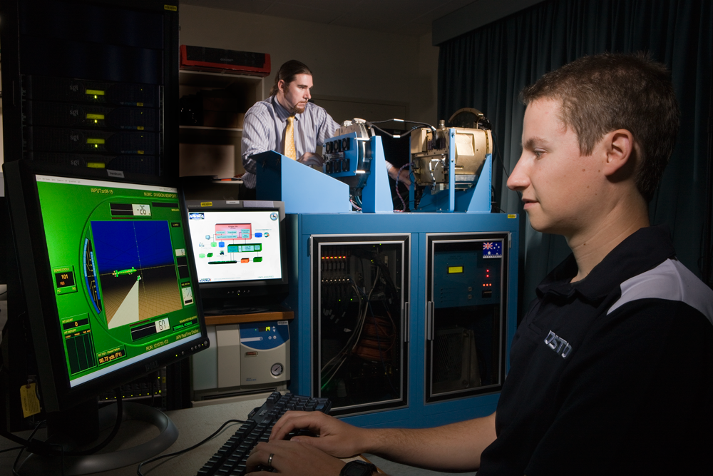 Conducting Mk48 heavyweight torpedo runs against a submarine target using hardware in the loop simulation environment in DSTO’s Torpedo Analysis Facility.