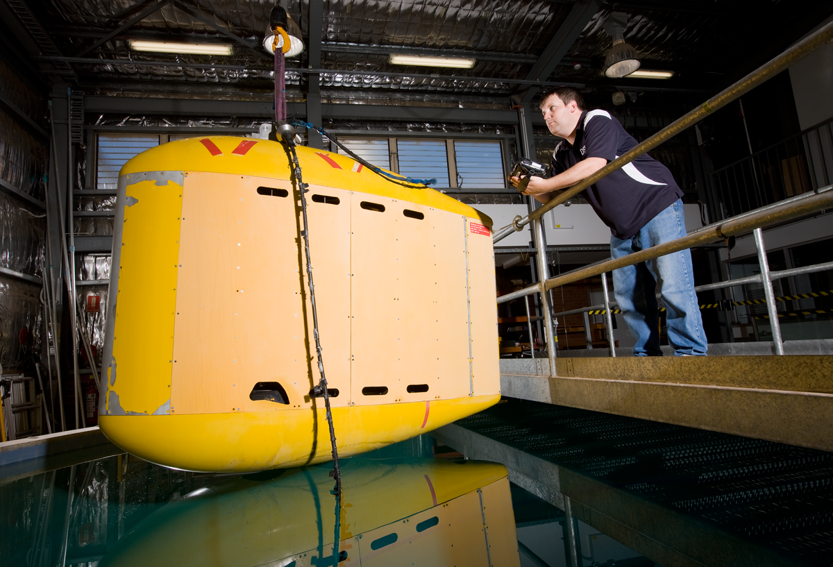 Large scale water test tank facilities enhance DSTO’s ability to conduct experiments in support of maritime operations and capability development for the ADF.