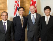 The Hon Stuart Robert MP Assistant Minister for Defence met with a delegation from Singapore including Singapore's Chief Defence Scientist Mr Quek Tong Boon and MAJGEN (Ret'd) Ng Chee Khern