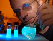 DSTO researchers are progressing local and international collaborations as part of the program that will help improve coalition forces’ protection and ability to detect and trace exposure to toxic substances. Chemical sensor