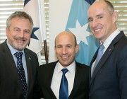 L-R: Chief Defence Scientist Dr Alex Zelinsky, Israeli Real Admiral Ophir Shoham and Assistant Minister for Defence Stuart Robert