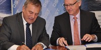 Chief Defence Scientist, Dr Alex Zelinsky, and Mr Merv Davis, CEO of CEA Technologies.