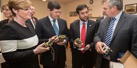 Chief Defence Scientist Dr Alex Zelinsky (right) demonstrates the new counter improvised explosive device (IED) equipment to (from L-R) Senator for Western Australia the Hon Linda Reynolds, Minister for Defence the Hon Kevin Andrews and Ambassador for the Embassy of Afghanistan, H.E Nasir A. Andisha.