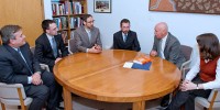 DSTO scientists meet with Minister Warren Snowdon.